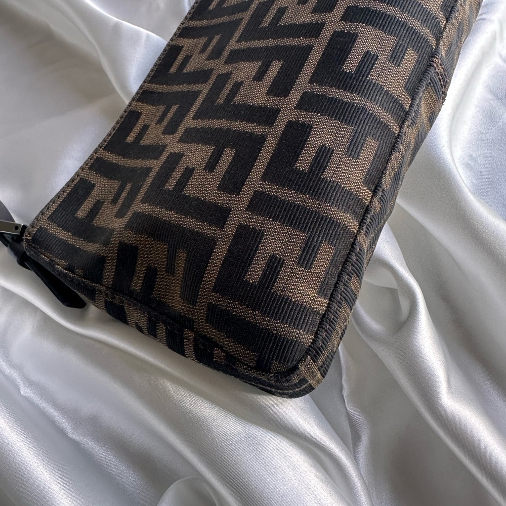 Vintage FENDI zucca mini baguette. - Picture 7 of 15